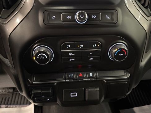 Used 2020 Chevrolet Silverado 2500 Custom image 16