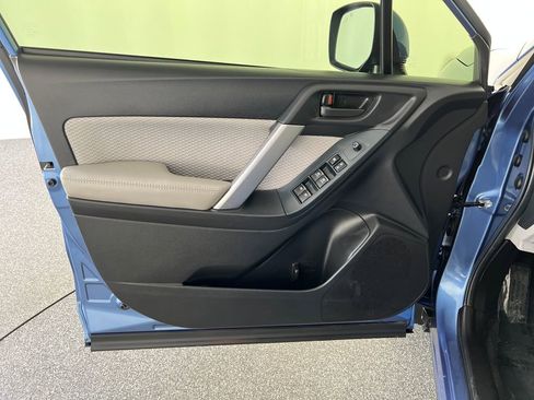 Used 2018 Subaru Forester 2.5i Premium AWD/4WD image 12