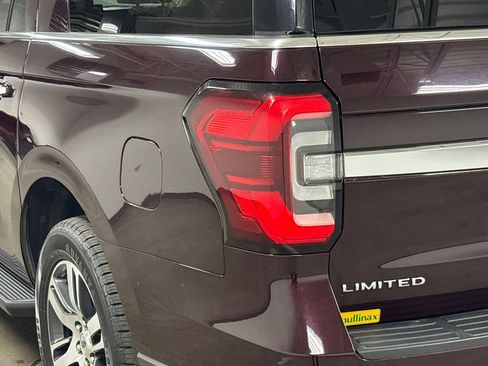 Used 2024 Ford Expedition Max Limited RWD image 17