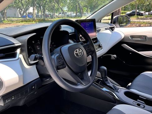 Used 2024 Toyota Corolla LE FWD image 14