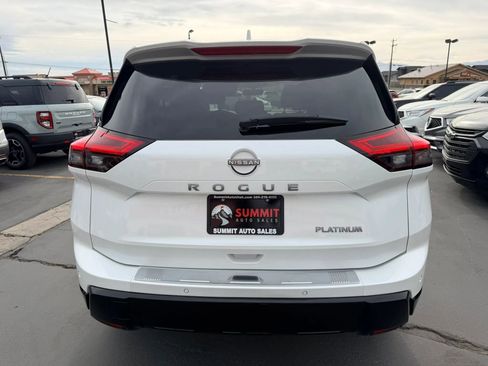 Used 2024 Nissan Rogue Platinum w/ Platinum Premium Package FWD image 5