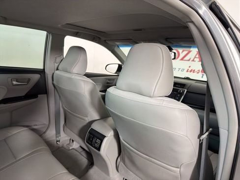 Used 2015 Toyota Camry XLE FWD image 17