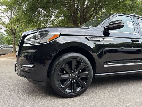 Certified 2022 Lincoln Navigator Reserve AWD/4WD image 10