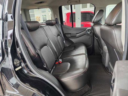 Used 2011 Nissan Xterra PRO-4X w/ Pro-4x Leather Pkg image 16