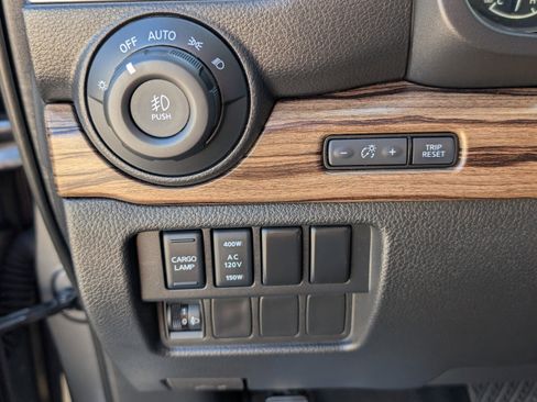 Certified 2021 Nissan Titan SL w/ Moonroof Package image 37