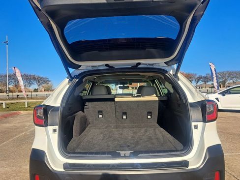 Used 2021 Subaru Outback Limited image 24