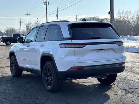 New 2026 Jeep Grand Cherokee Altitude AWD/4WD image 13