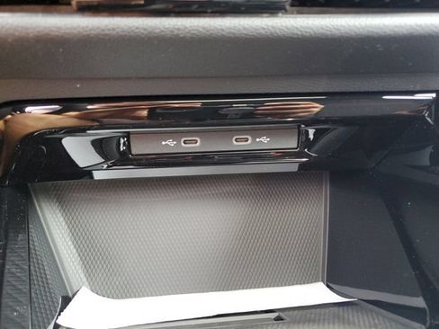 New 2026 Volkswagen GTI SE FWD image 29
