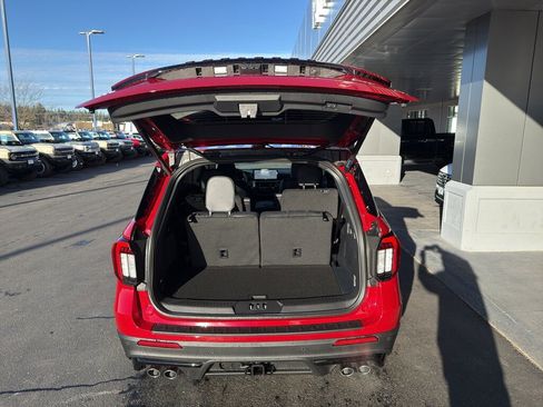 New 2026 Ford Explorer ST w/ Sun And Sound Package image 7