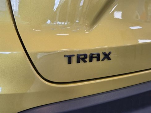 Certified 2024 Chevrolet Trax RS w/ Sunroof Package image 12