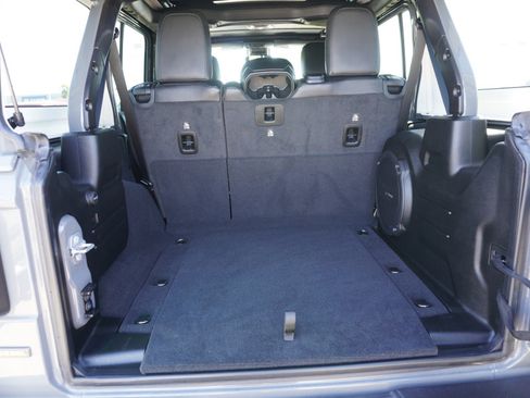 Used 2021 Jeep Wrangler Unlimited Rubicon AWD/4WD image 12