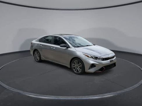 Used 2023 Kia Forte GT-Line FWD image 2
