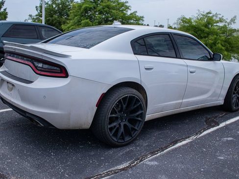 Used 2015 Dodge Charger SXT w/ Driver Confidence Group AWD/4WD image 4