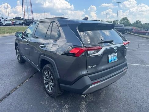 Used 2022 Toyota RAV4 Limited AWD/4WD image 5