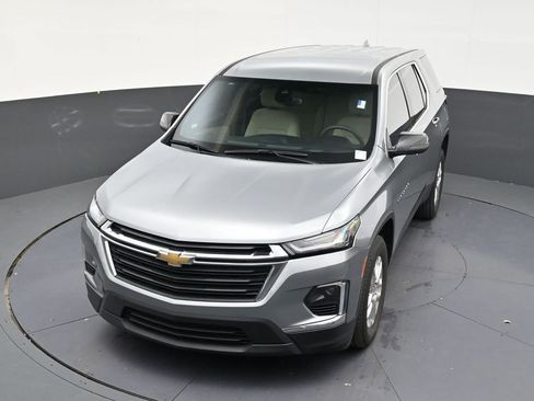 Used 2023 Chevrolet Traverse LS FWD image 19
