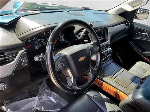 Used 2019 Chevrolet Tahoe Premier RWD image 11