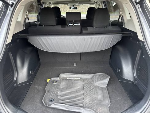 Used 2015 Toyota RAV4 XLE AWD/4WD image 14