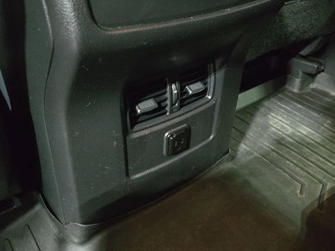 Used 2016 Nissan Titan PRO-4X image 21