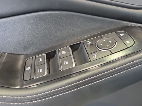Used 2026 Nissan Rogue SL AWD/4WD image 16