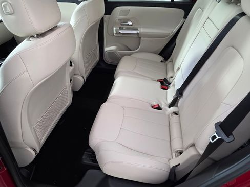 New 2026 Mercedes-Benz GLB 250 image 11