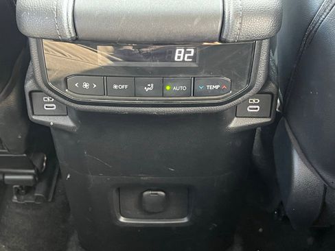 Used 2024 Toyota Grand Highlander XLE image 21