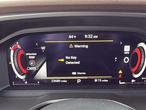 Certified 2022 Nissan Rogue Platinum w/ Head-Up Display Package AWD/4WD image 8