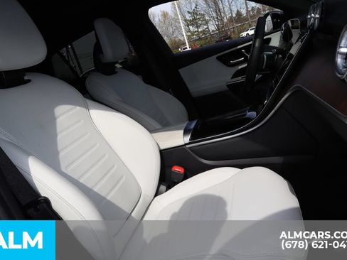 Used 2025 Mercedes-Benz GLC 300 4MATIC w/ AMG Line image 27