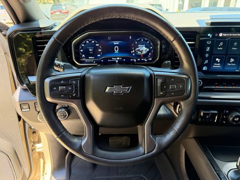 Used 2022 Chevrolet Silverado 1500 ZR2 w/ Technology Package AWD/4WD image 13