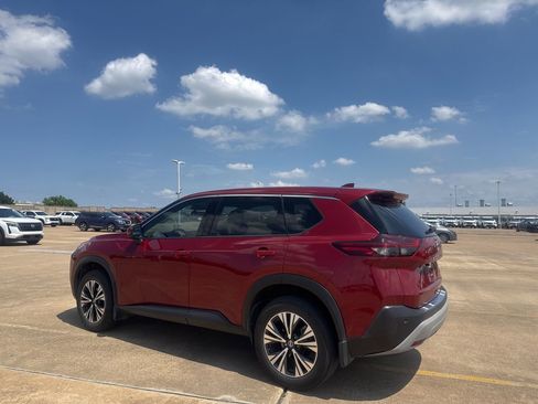 Used 2021 Nissan Rogue SV FWD image 14
