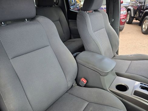 Used 2010 Toyota Tacoma PreRunner image 24
