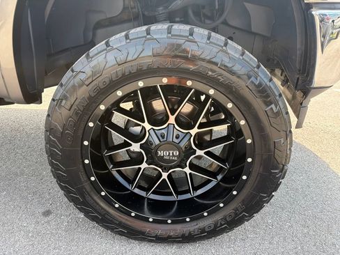 Used 2019 Ford F150 King Ranch w/ Equipment Group 601A Luxury AWD/4WD image 14