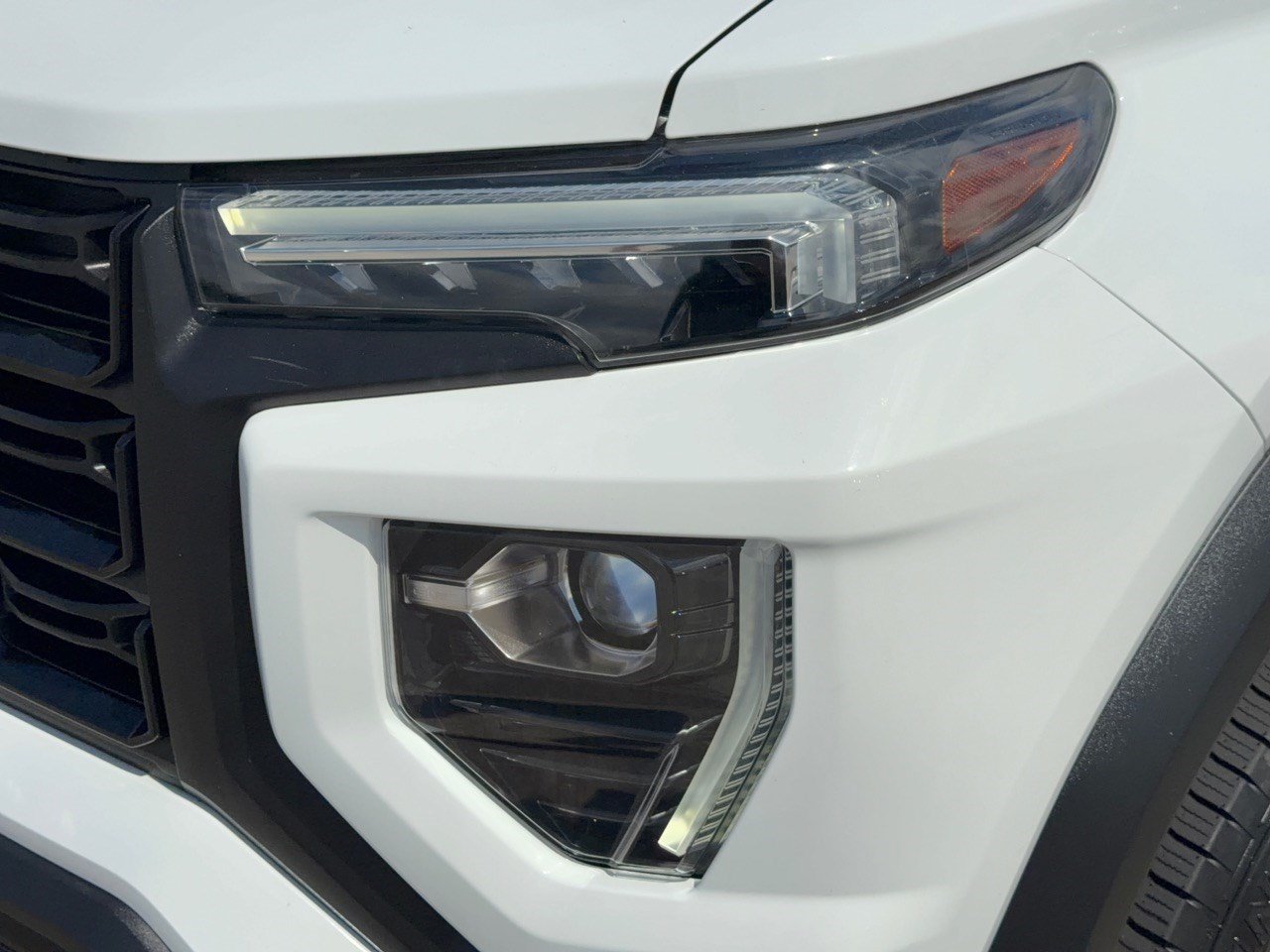 Certified 2024 GMC Canyon Elevation RWD image 12