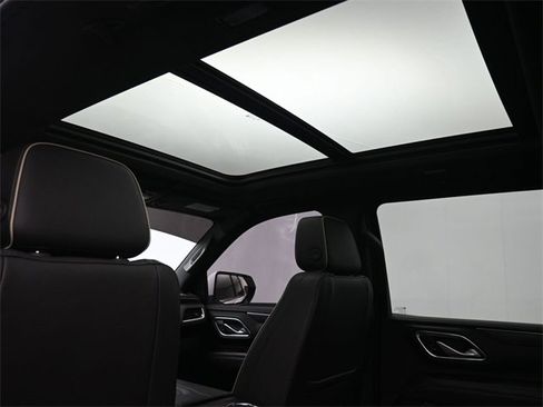 Used 2022 GMC Yukon XL SLT image 21