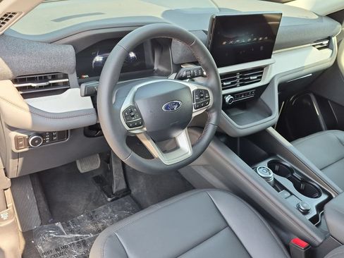 New 2026 Ford Explorer Active w/ Active Comfort Package AWD/4WD image 10