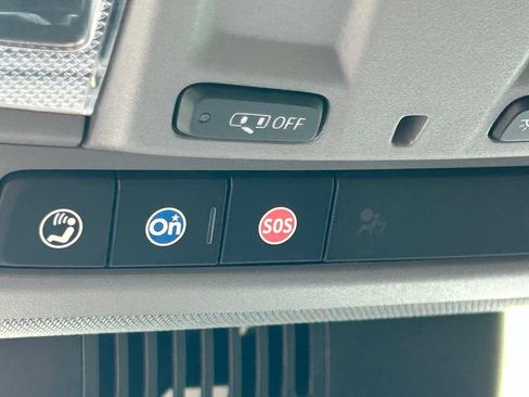 Used 2022 Chevrolet Silverado 1500 RST AWD/4WD image 29