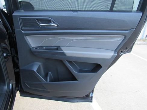 Used 2023 Volkswagen Atlas SE FWD image 23