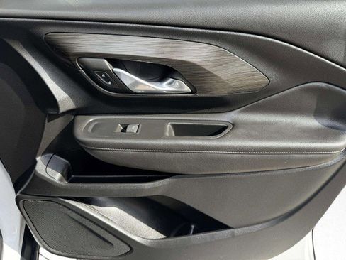 Used 2022 GMC Terrain SLE w/ Driver Convenience Package image 61