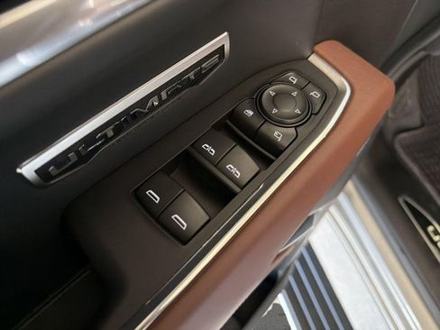 Used 2025 GMC Sierra 1500 Denali Ultimate AWD/4WD image 9
