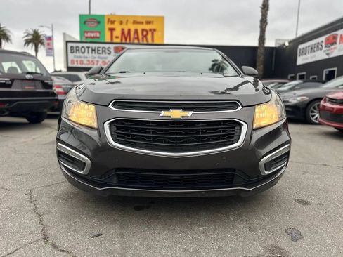Used 2016 Chevrolet Cruze LT w/ Technology Package image 6