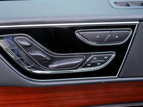 Used 2022 Lincoln Navigator Reserve image 33