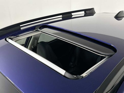 Certified 2025 Subaru Crosstrek 2.0i Premium image 19