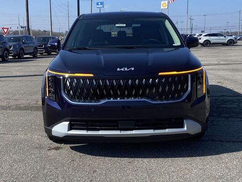 New 2026 Kia Carnival LXS FWD image 6