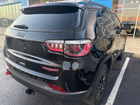 Used 2026 Jeep Compass Trailhawk AWD/4WD image 3