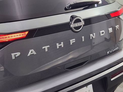 Used 2024 Nissan Pathfinder SV AWD/4WD image 8