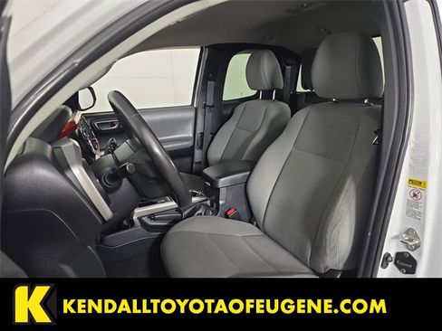 Used 2017 Toyota Tacoma SR5 image 18