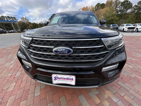 Used 2022 Ford Explorer XLT w/ Equipment Group 202A image 28