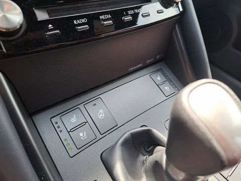 Used 2024 Lexus IS 300 w/ Comfort Package RWD image 19