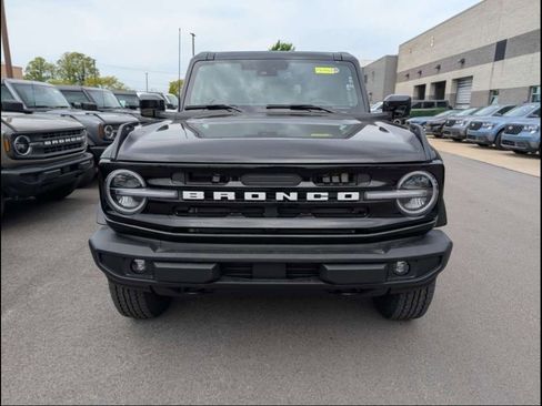 New 2026 Ford Bronco Outer Banks AWD/4WD image 2