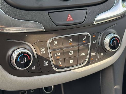 Used 2019 Chevrolet Equinox LT AWD/4WD image 19