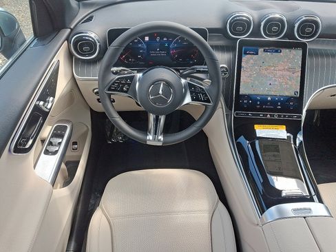 New 2026 Mercedes-Benz GLC 300 4MATIC image 9